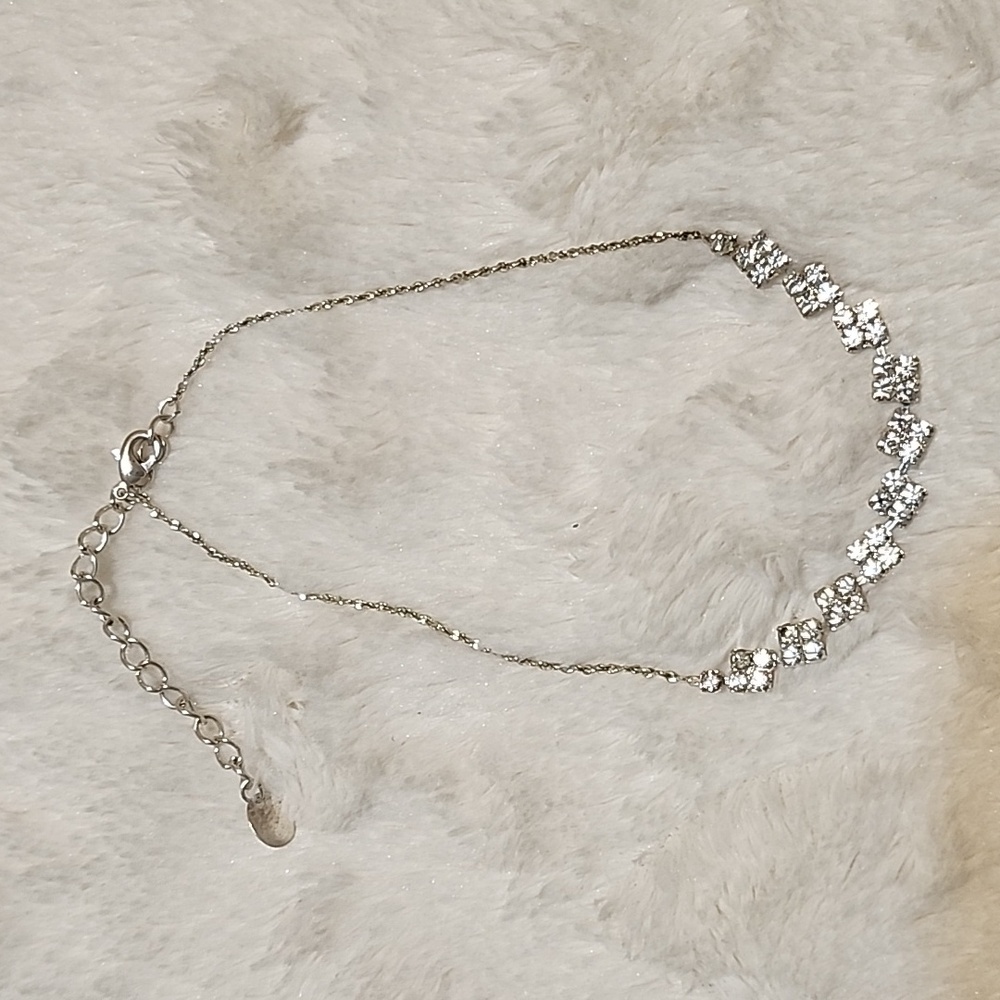 Rhinestone choker - Silver